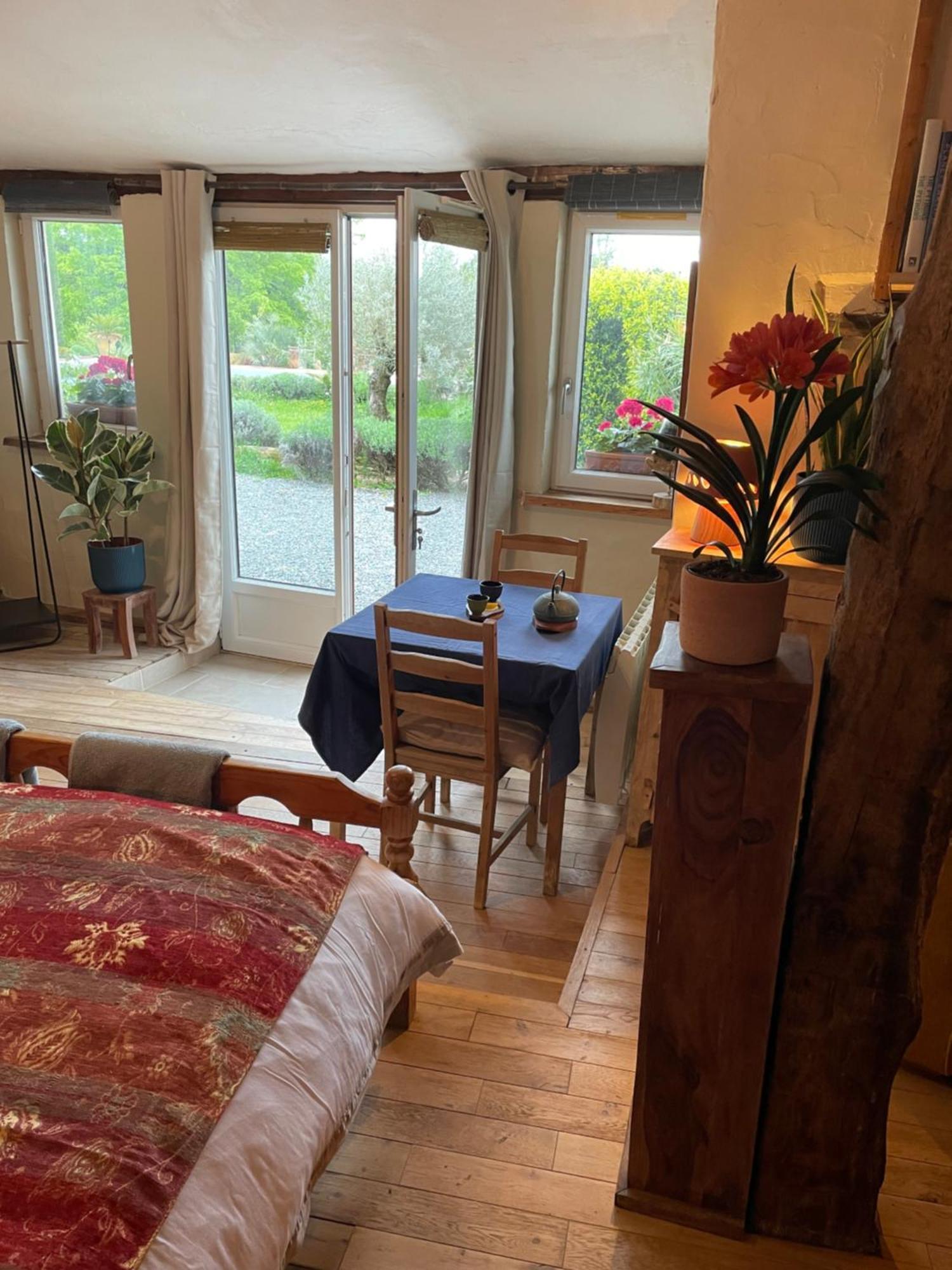 Delightful French Rustic Studio Jumilhac-le-Grand Dış mekan fotoğraf