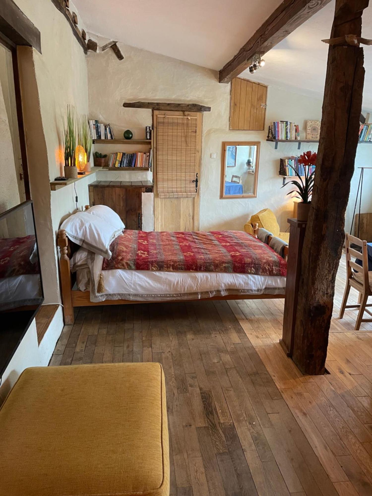 Delightful French Rustic Studio Jumilhac-le-Grand Dış mekan fotoğraf